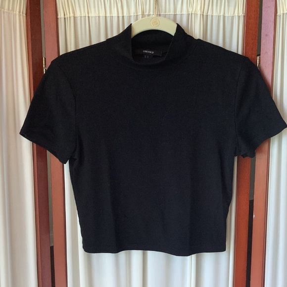 Forever 21 Women’s Black Cropped Knit Top Mock Neck Short Sleeve Size M - Picture 5 of 6